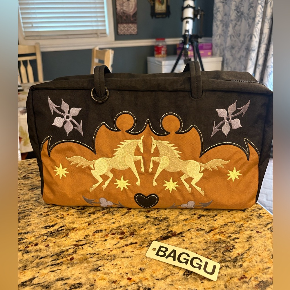 Last call!!! Baggu  medium nylon bowler bag.  Horse / western